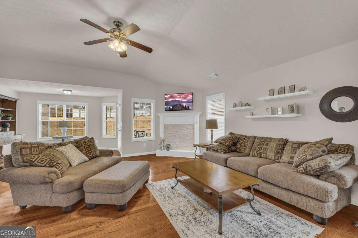 559 Bellbrook Lane Lawrenceville - Photo 32