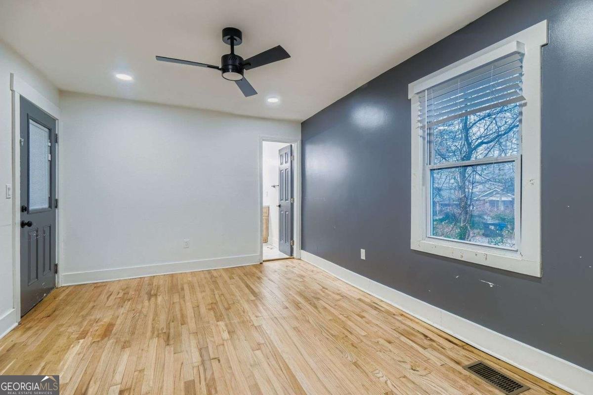 1866 Thompson Avenue East Point - Photo 10