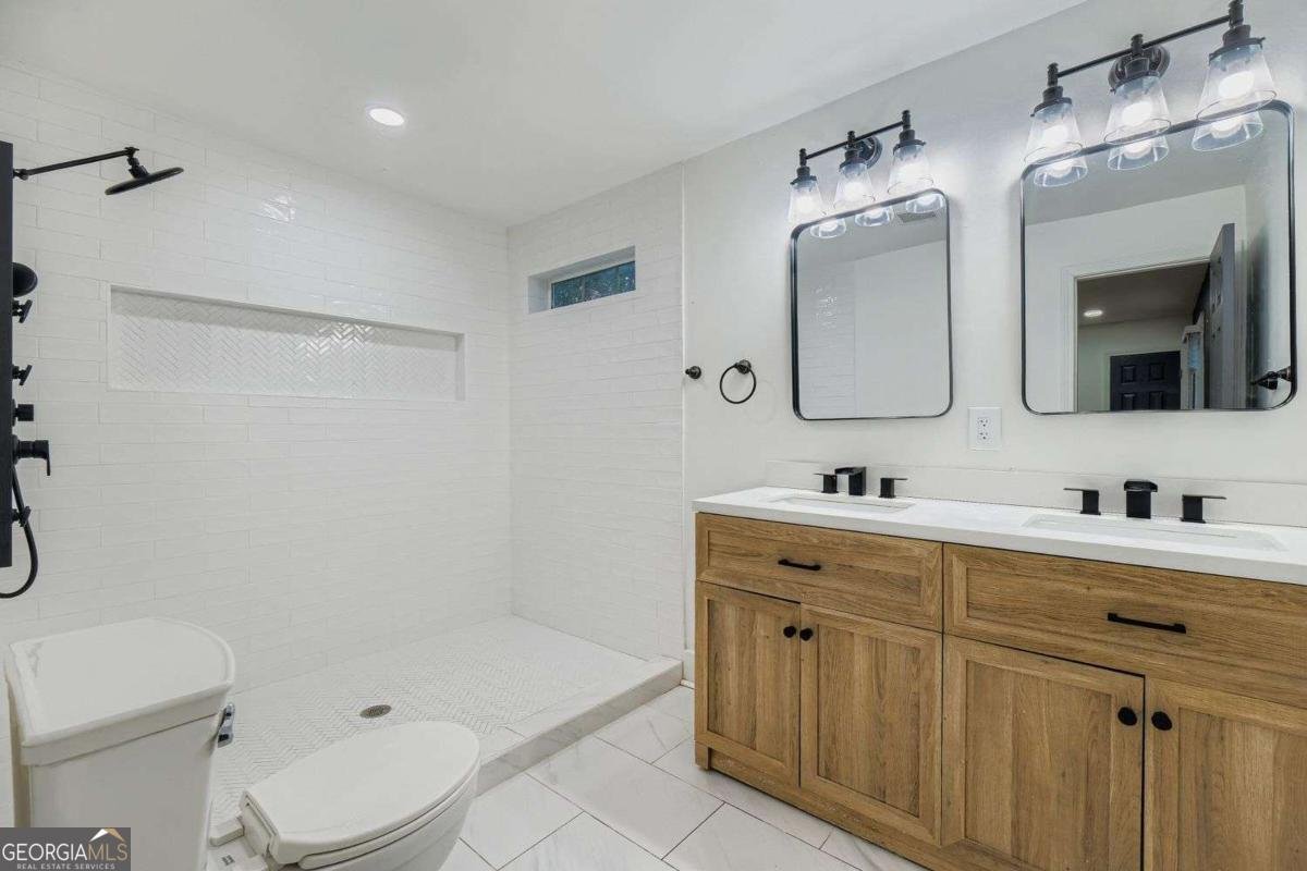 1866 Thompson Avenue East Point - Photo 9