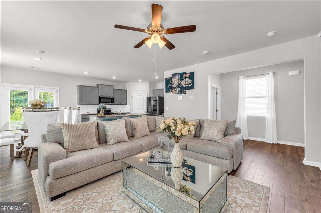 930 Bentley Drive Fairburn - Photo 6