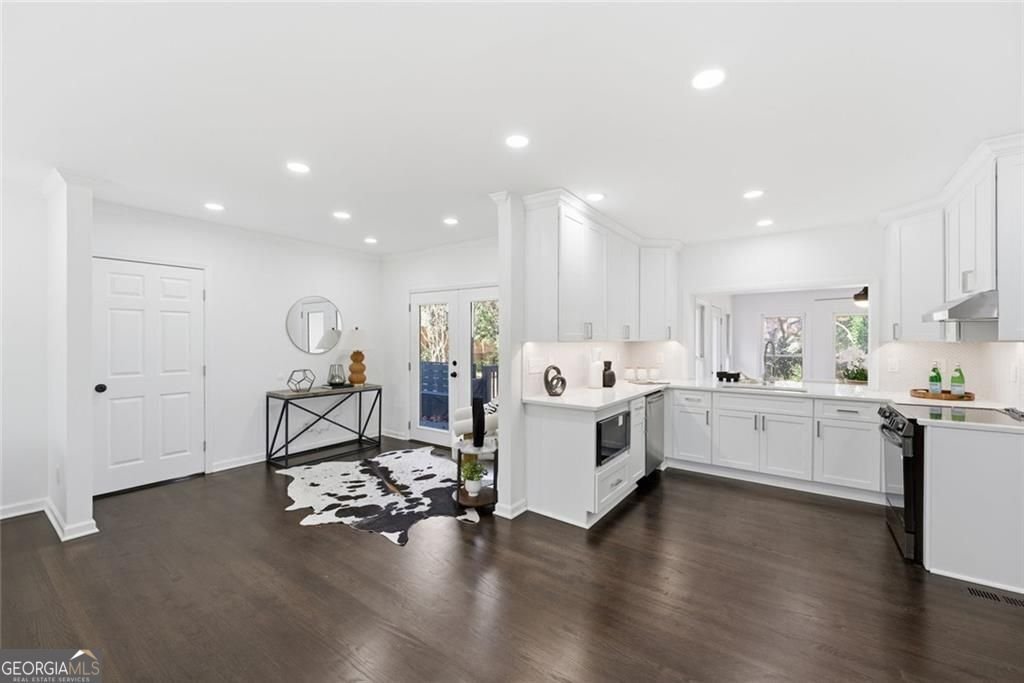 1219 Hillwood Court Atlanta - Photo 10