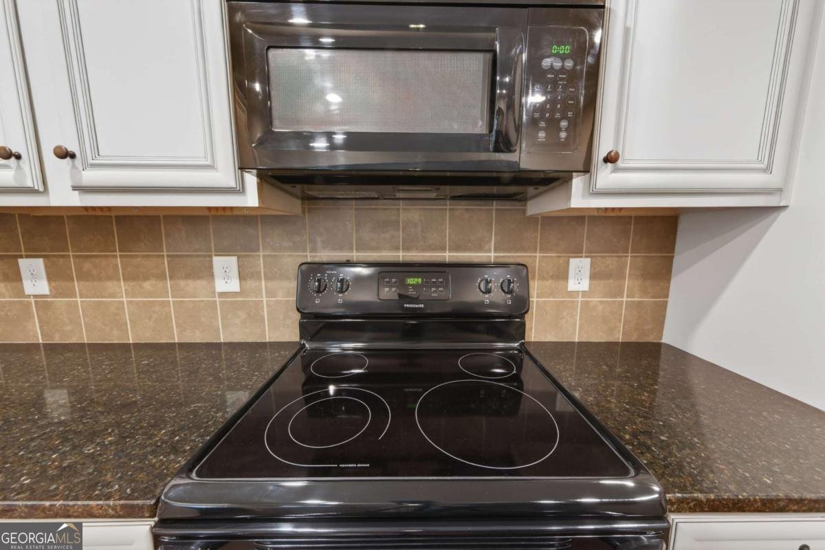 1925 Homeside Drive Cumming - Photo 18