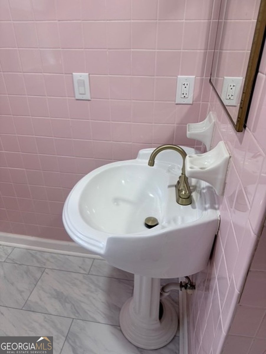 2445 Adams Avenue Macon - Photo 13