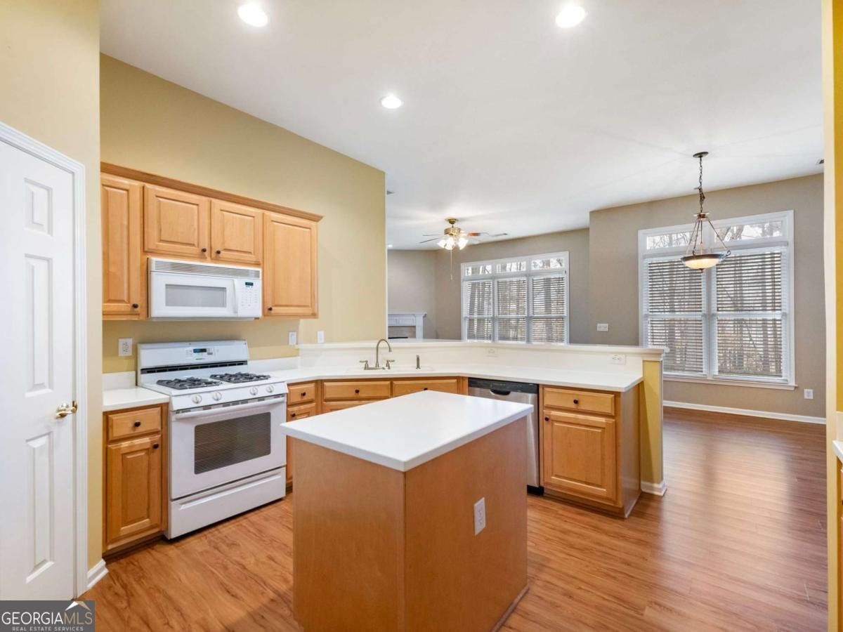 894 Fairview Club Circle Dacula - Photo 16