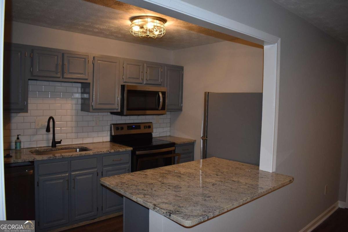 3923 Woodridge Way Tucker - Photo 8