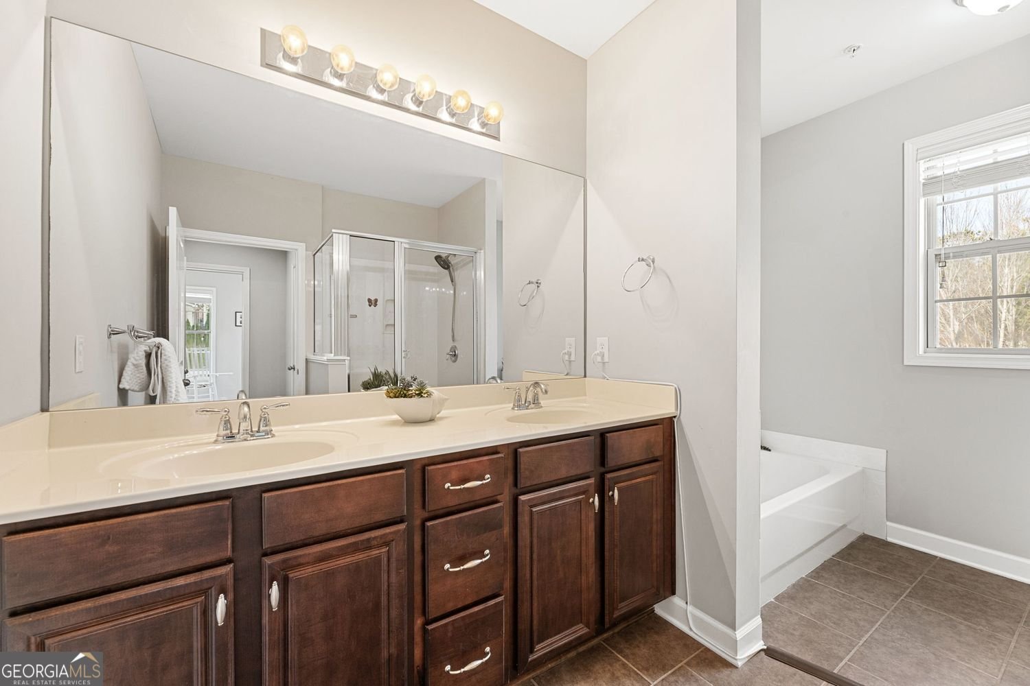 7265 Glisten Avenue Sandy Springs - Photo 11