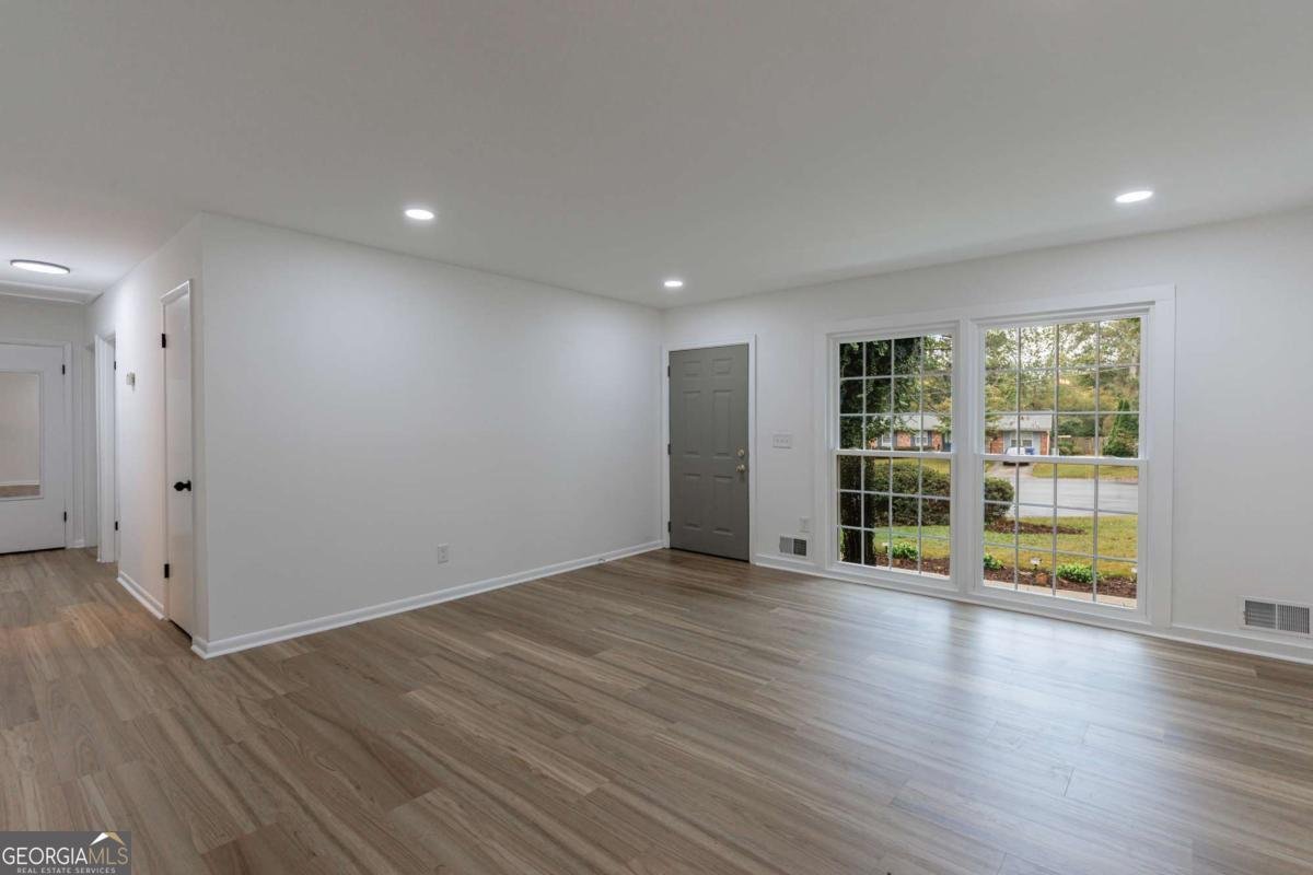 4360 Sasanqua Court Tucker - Photo 6