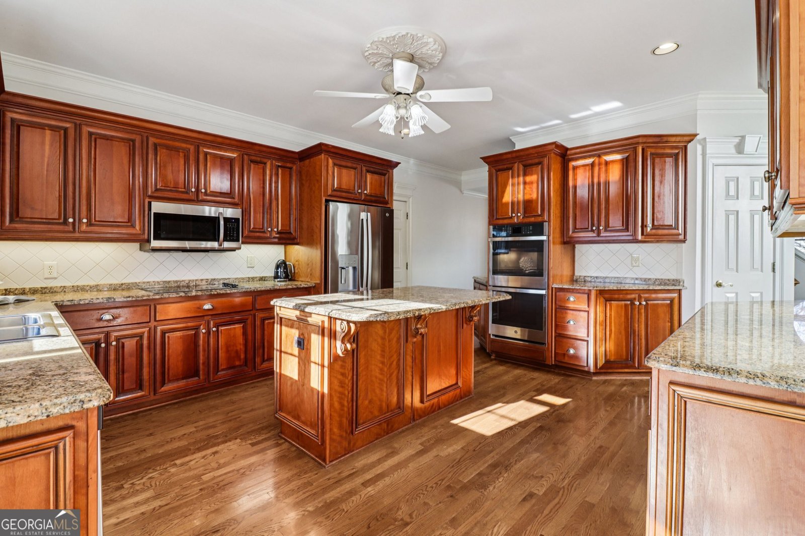 4107 Little Leaf Court Peachtree Corners - Photo 9