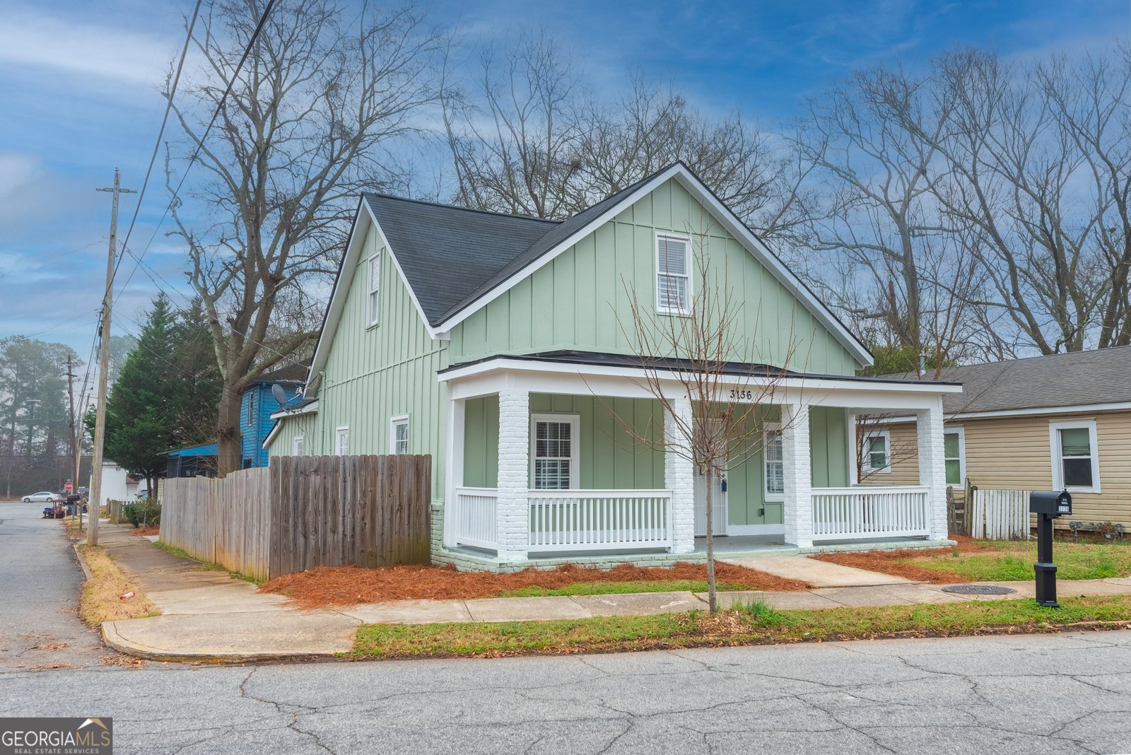 3136 Point Street East Point - Photo 1