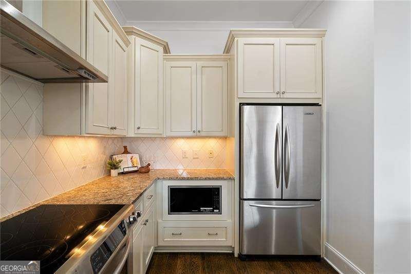 360 Chambers Street Woodstock - Photo 17