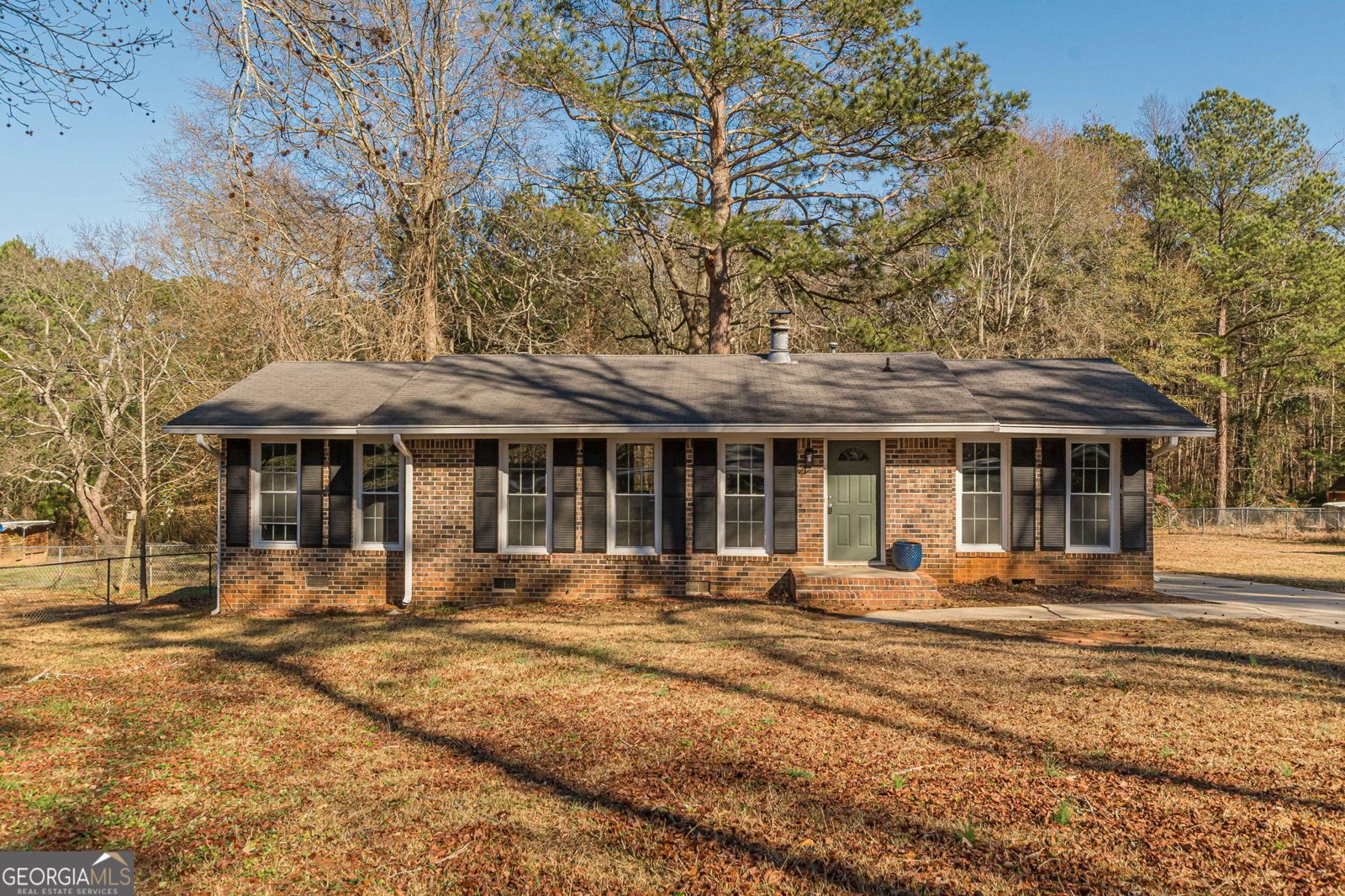 9178 Lakeview Drive Covington - Photo 1