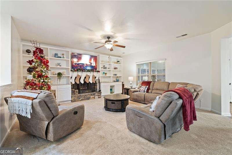 289 Greighmoor Court Loganville - Photo 7