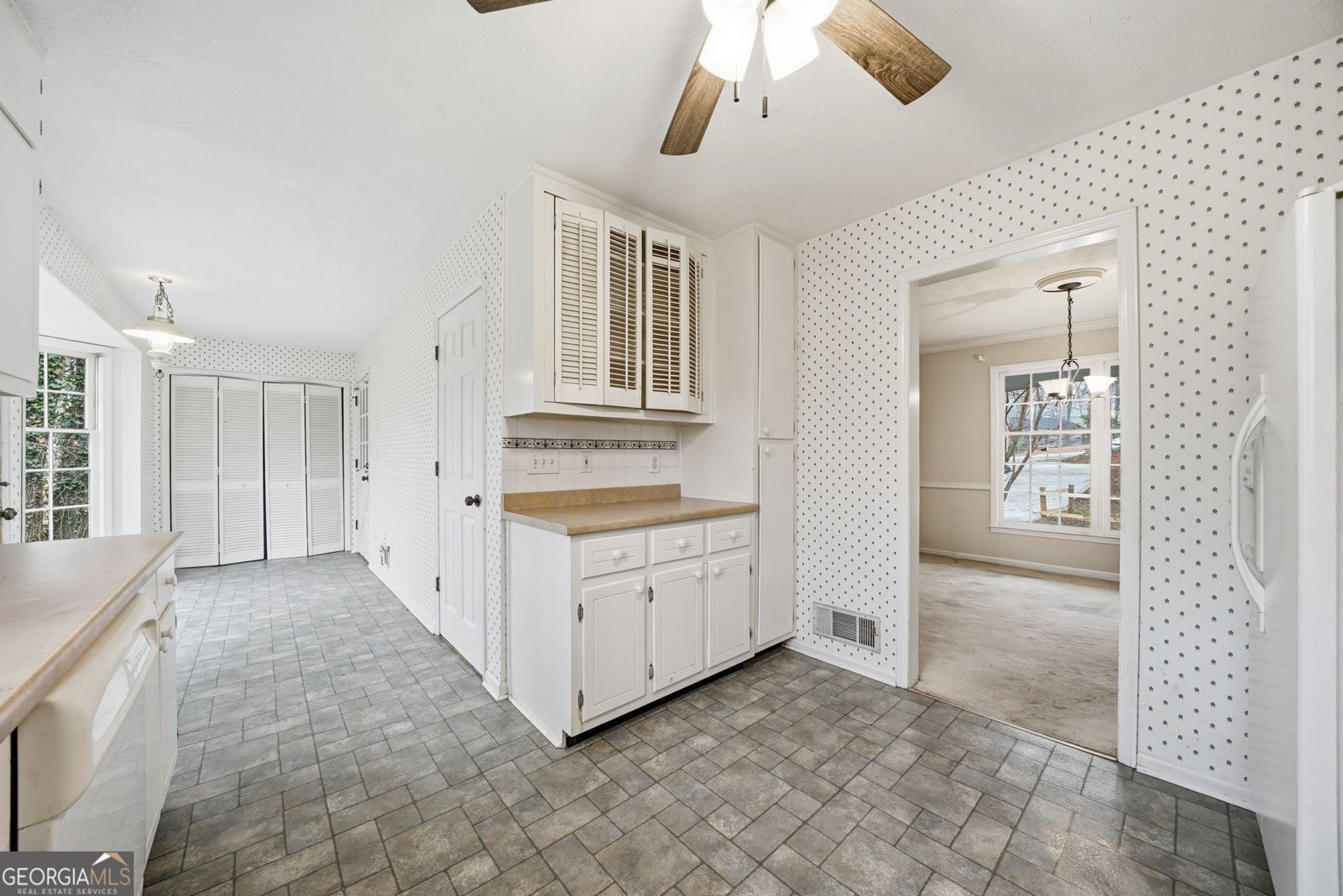 1715 Hidden Hollow Court Conyers - Photo 10