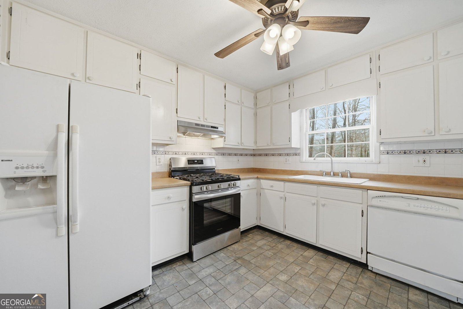 1715 Hidden Hollow Court Conyers - Photo 9