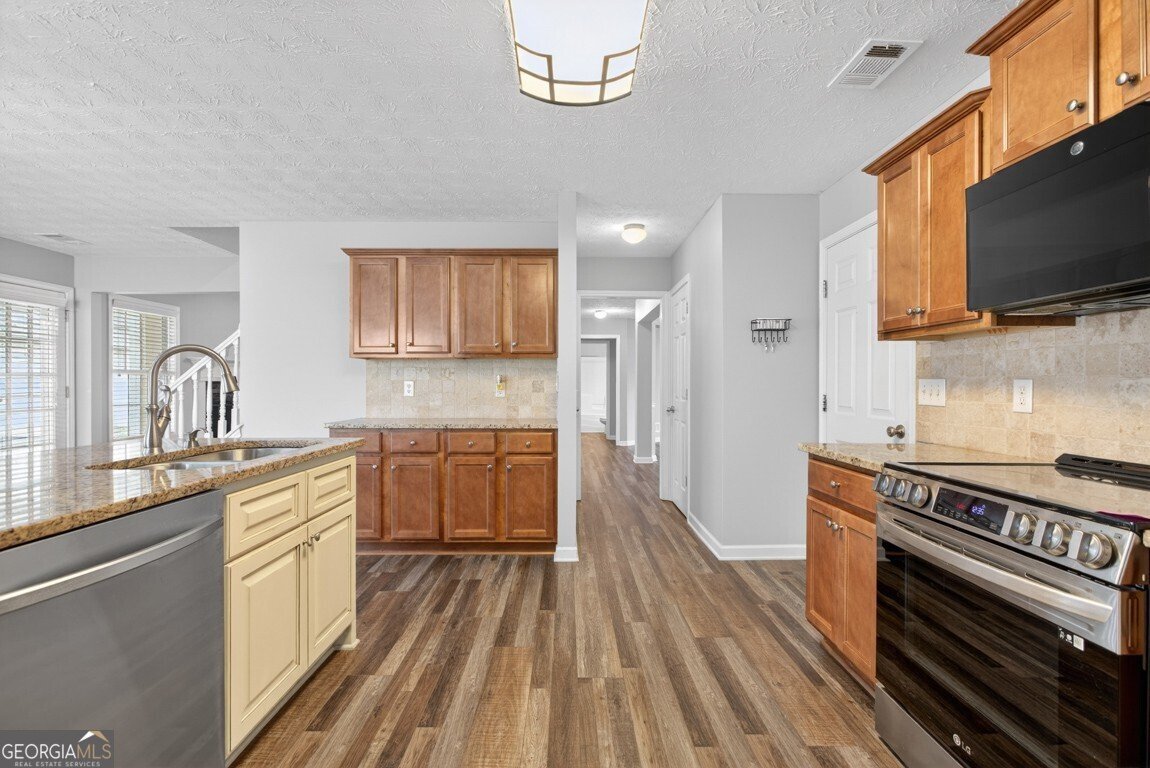 3338 Gardenside Walk Loganville - Photo 10