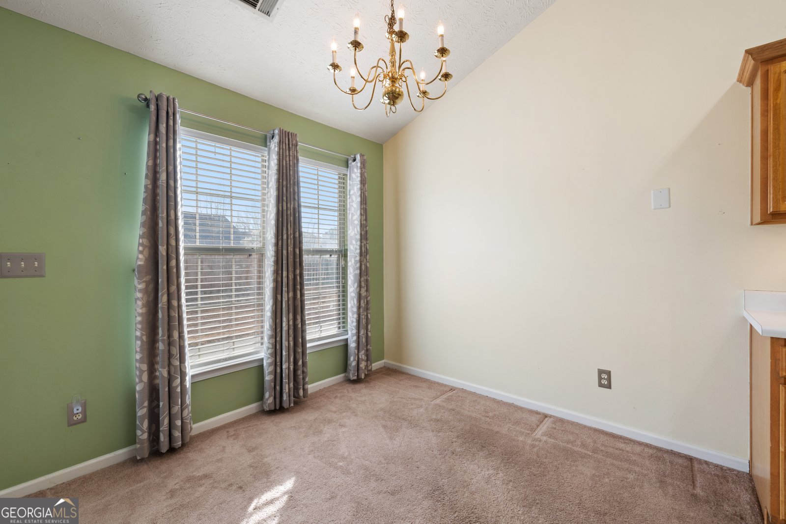 2530 Hillvale Circle Lithonia - Photo 11