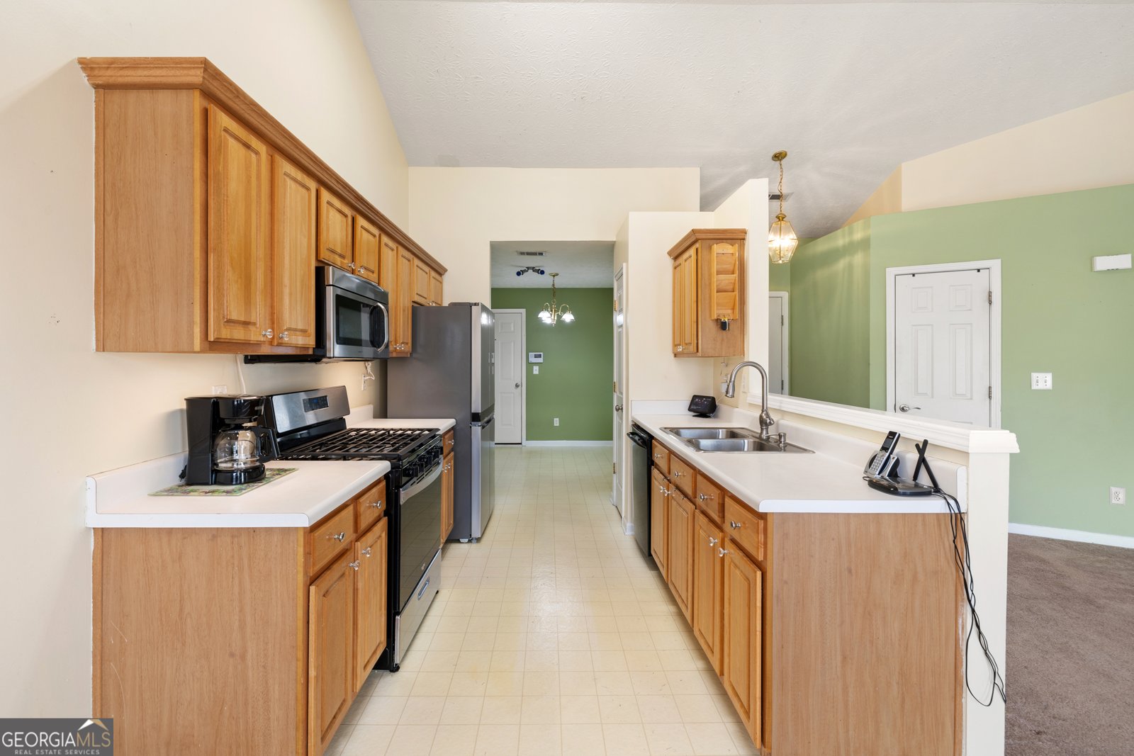 2530 Hillvale Circle Lithonia - Photo 12