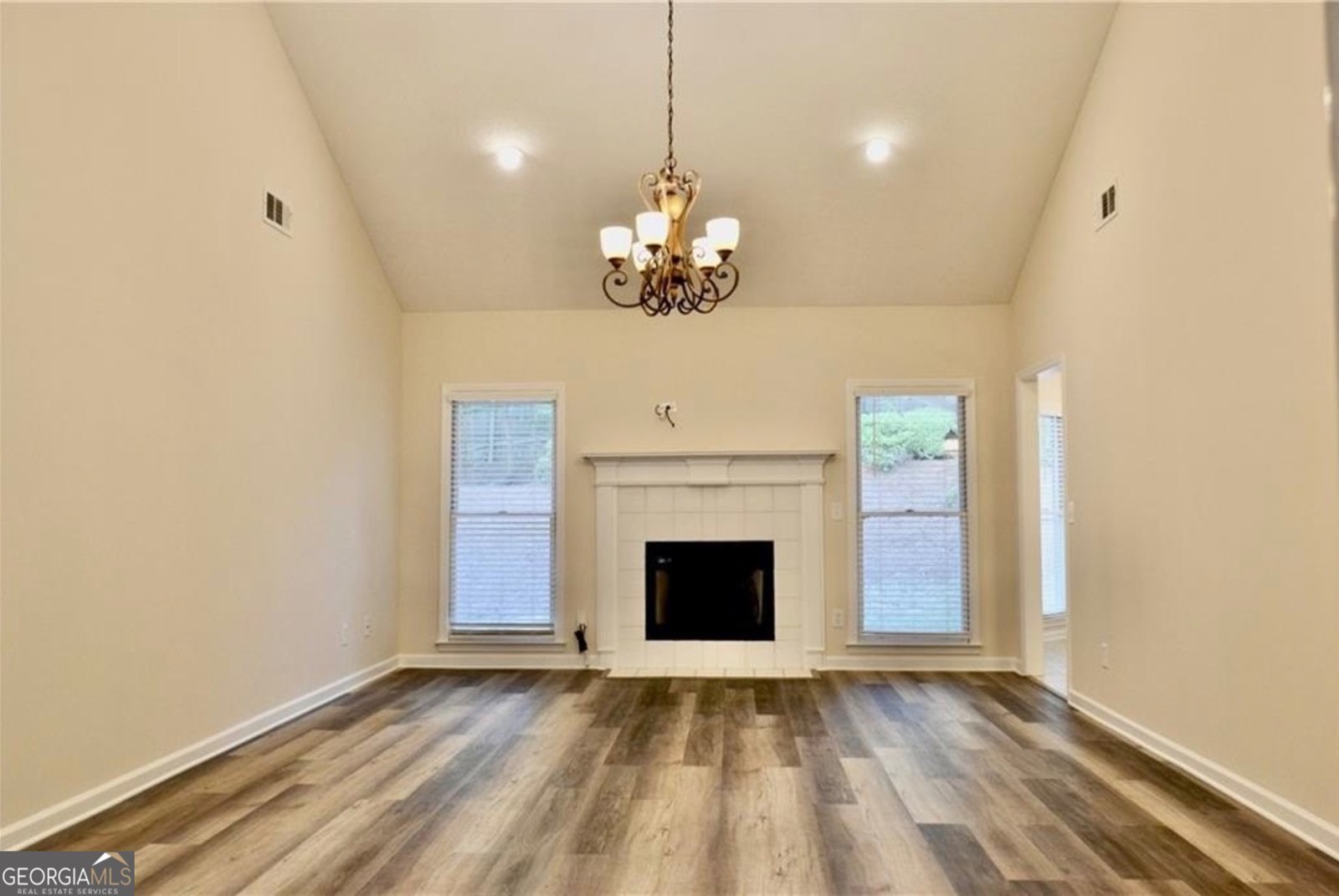 911 Oakwood Drive Columbus - Photo 10