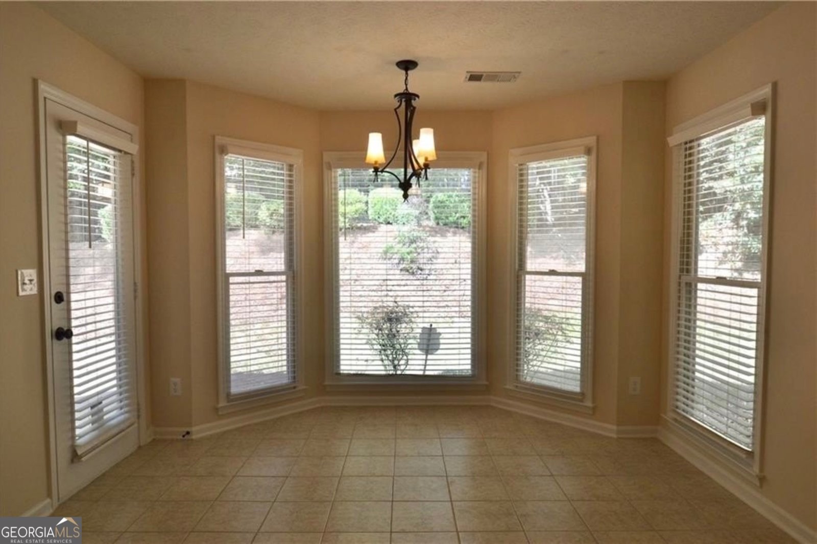 911 Oakwood Drive Columbus - Photo 15