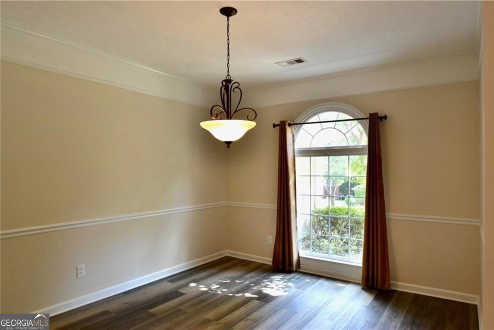 911 Oakwood Drive Columbus - Photo 8