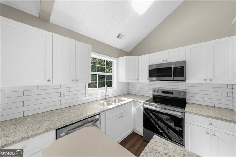 4827 Daintree Court Flowery Branch - Photo 21