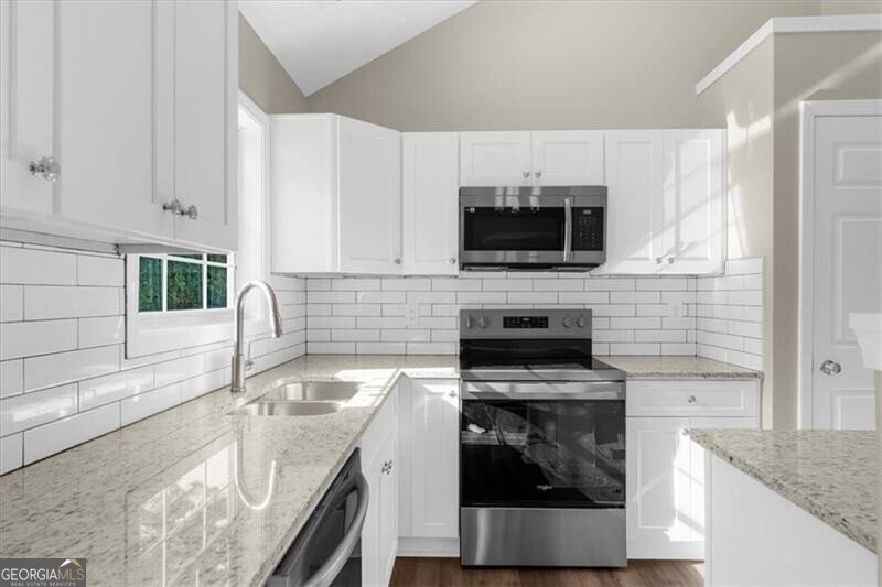 4827 Daintree Court Flowery Branch - Photo 23