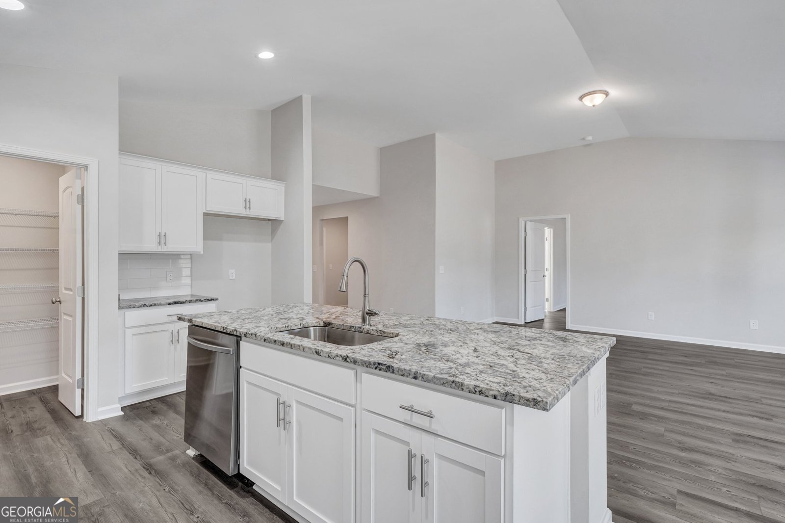 282 Silver Fox Drive St. Marys - Photo 6