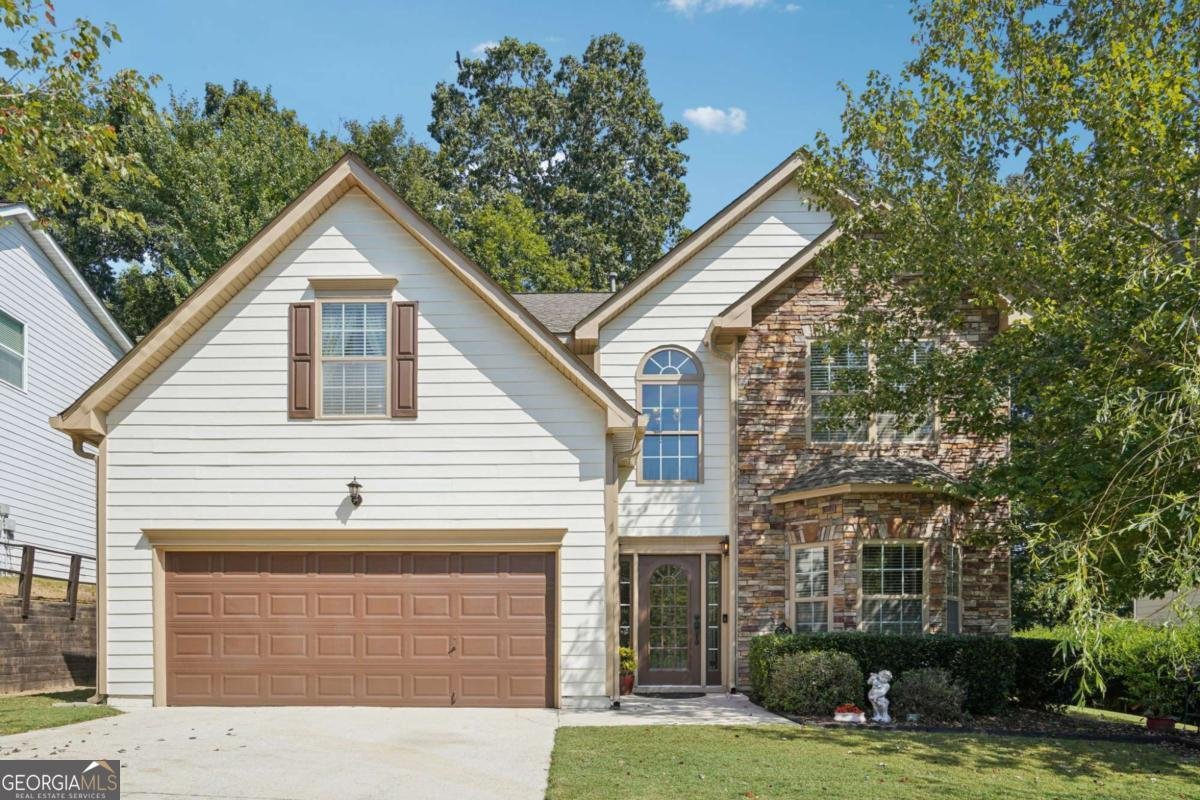 715 Moonlight Way Suwanee - Photo 1