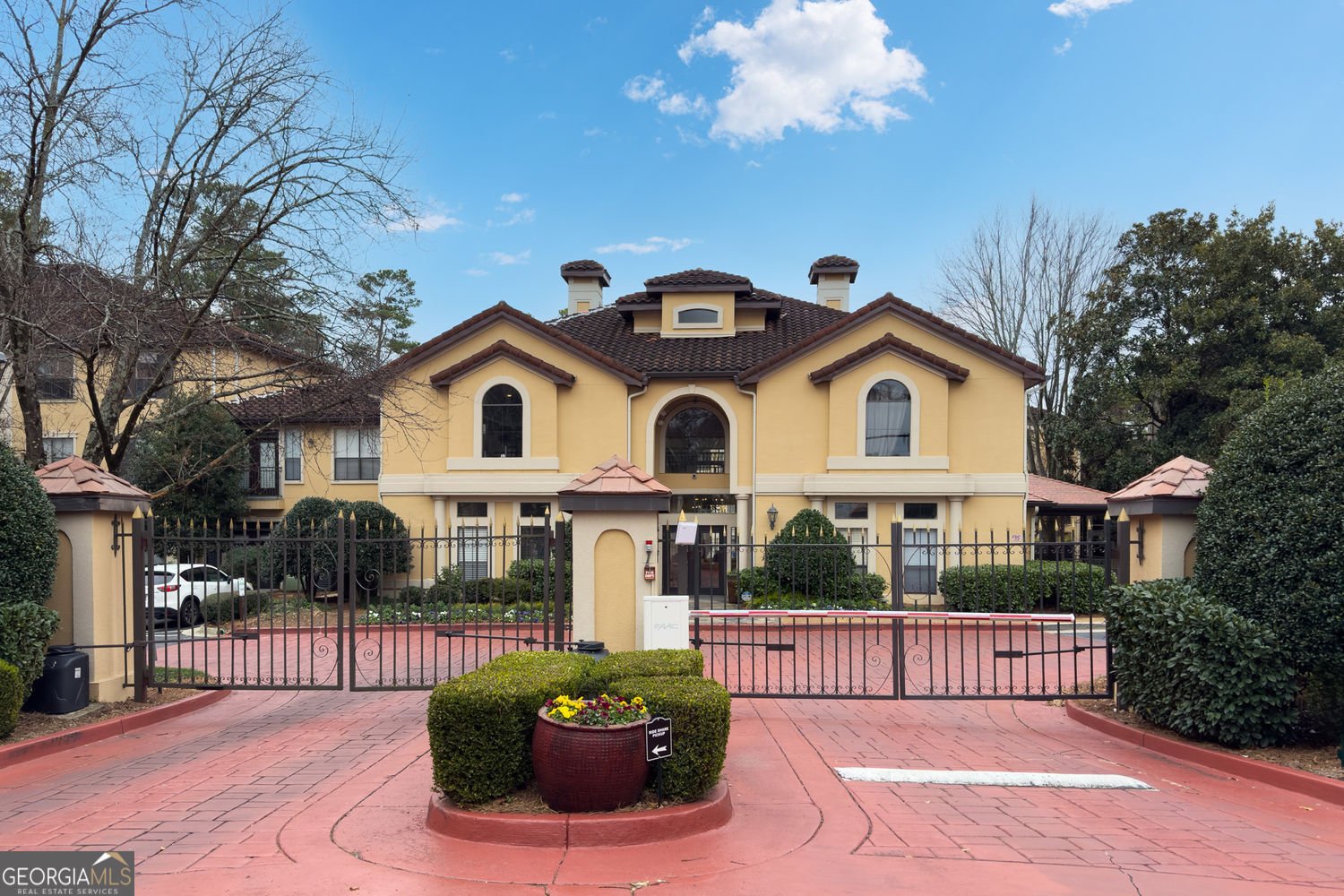 3777 Peachtree Road Brookhaven - Photo 1