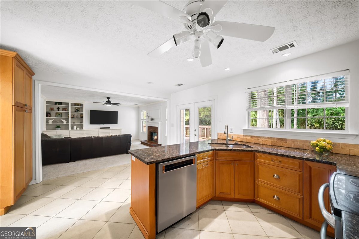 1585 Pinebreeze Drive Marietta - Photo 6