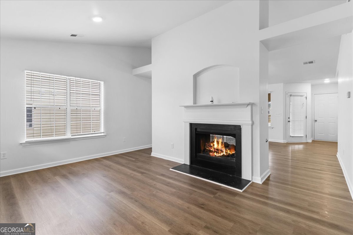 409 Fairlawn Drive Stockbridge - Photo 7