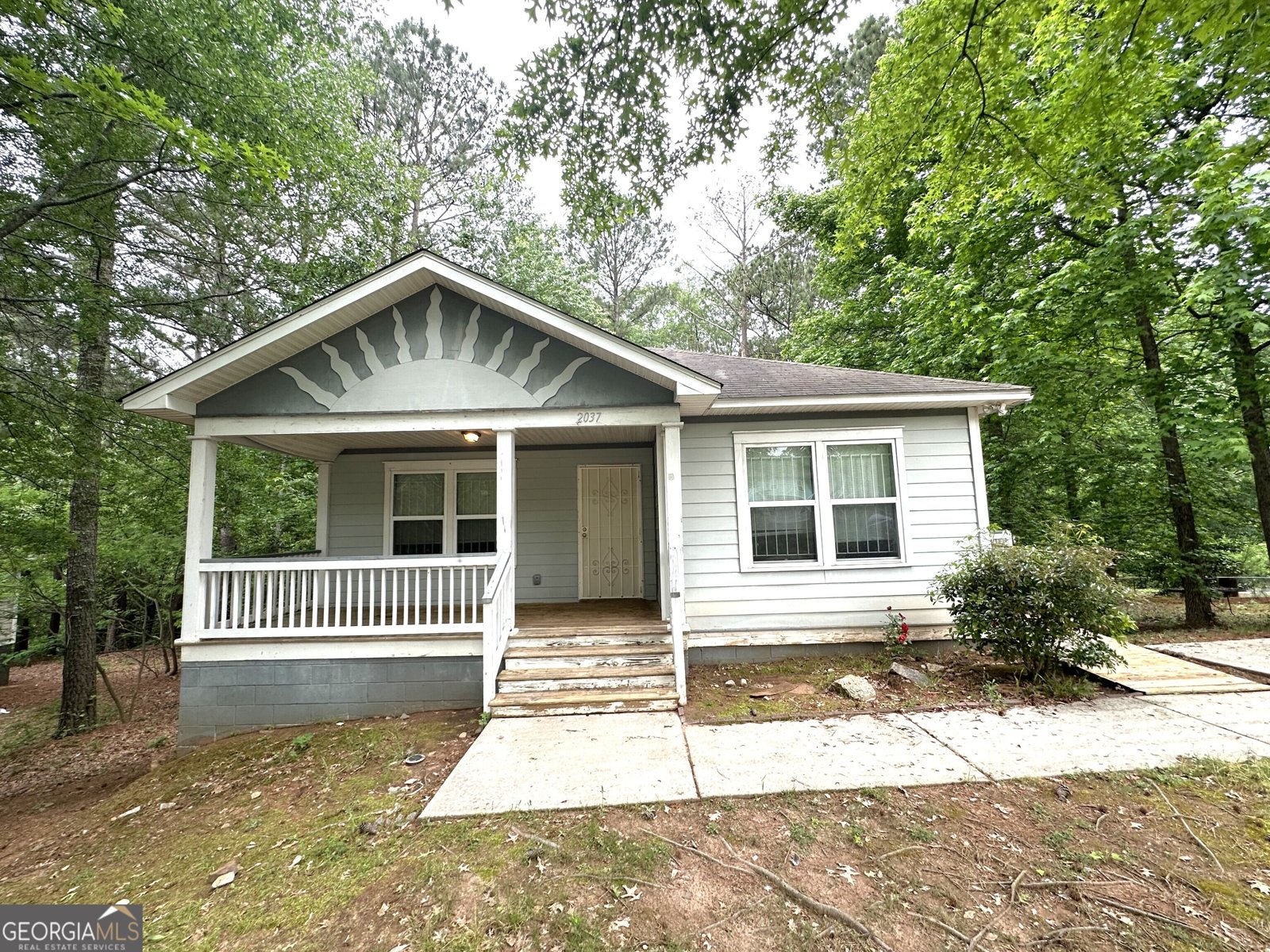 2037 Lakewood Trail Atlanta - Photo 1