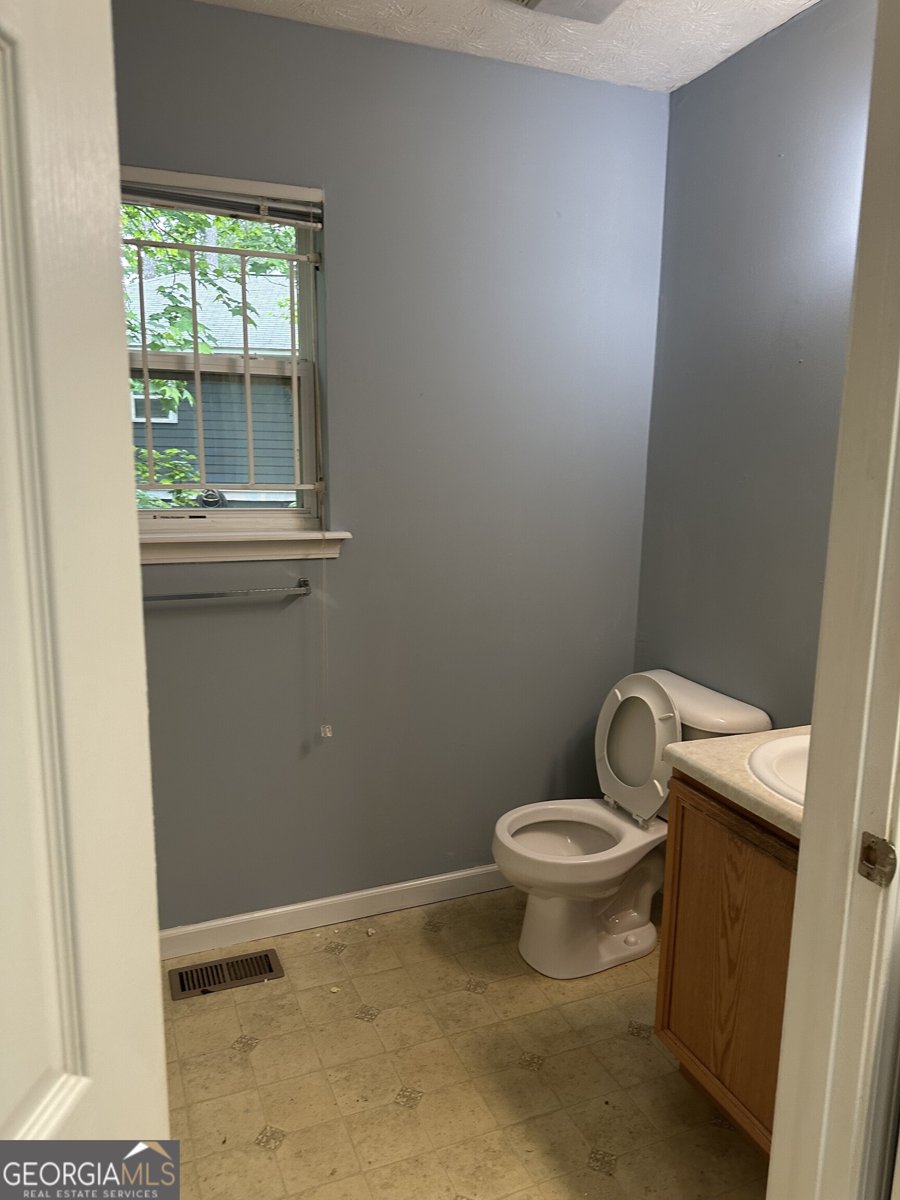 2037 Lakewood Trail Atlanta - Photo 8