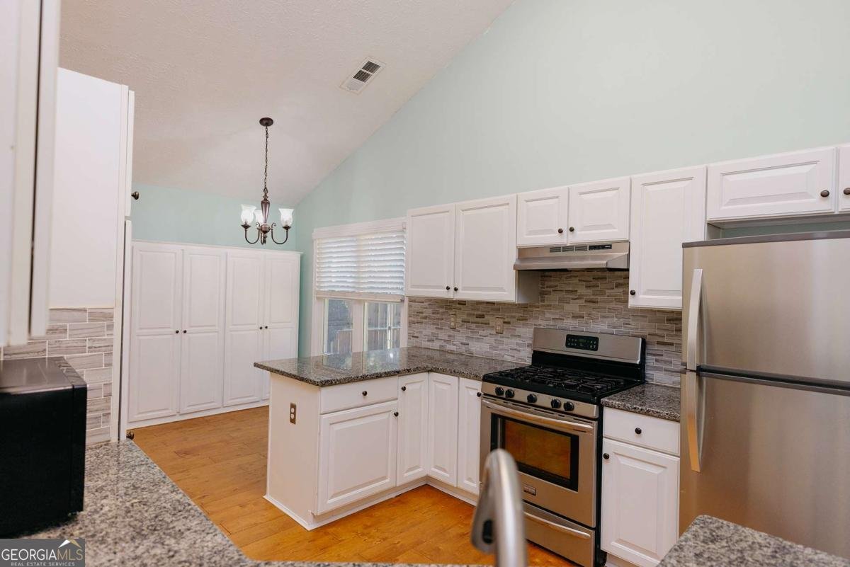 5790 Newberry Point Drive Flowery Branch - Photo 16