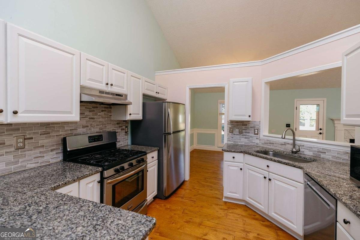 5790 Newberry Point Drive Flowery Branch - Photo 20