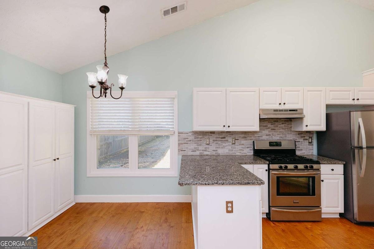 5790 Newberry Point Drive Flowery Branch - Photo 23