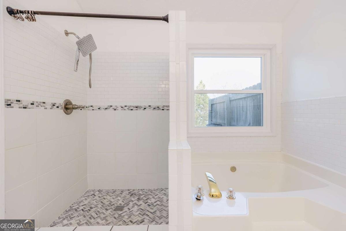 5790 Newberry Point Drive Flowery Branch - Photo 34