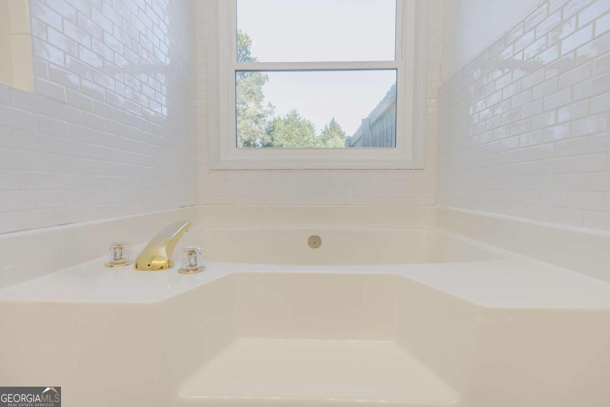 5790 Newberry Point Drive Flowery Branch - Photo 37