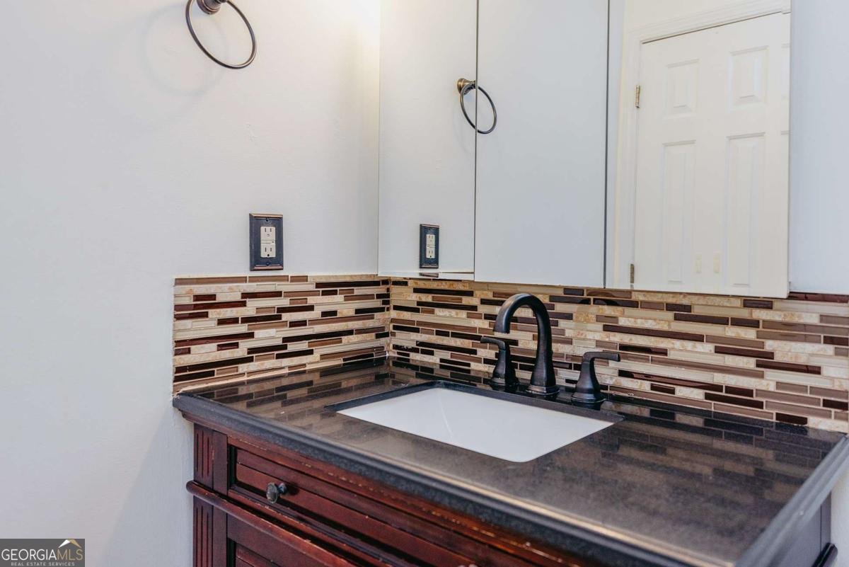 5790 Newberry Point Drive Flowery Branch - Photo 40