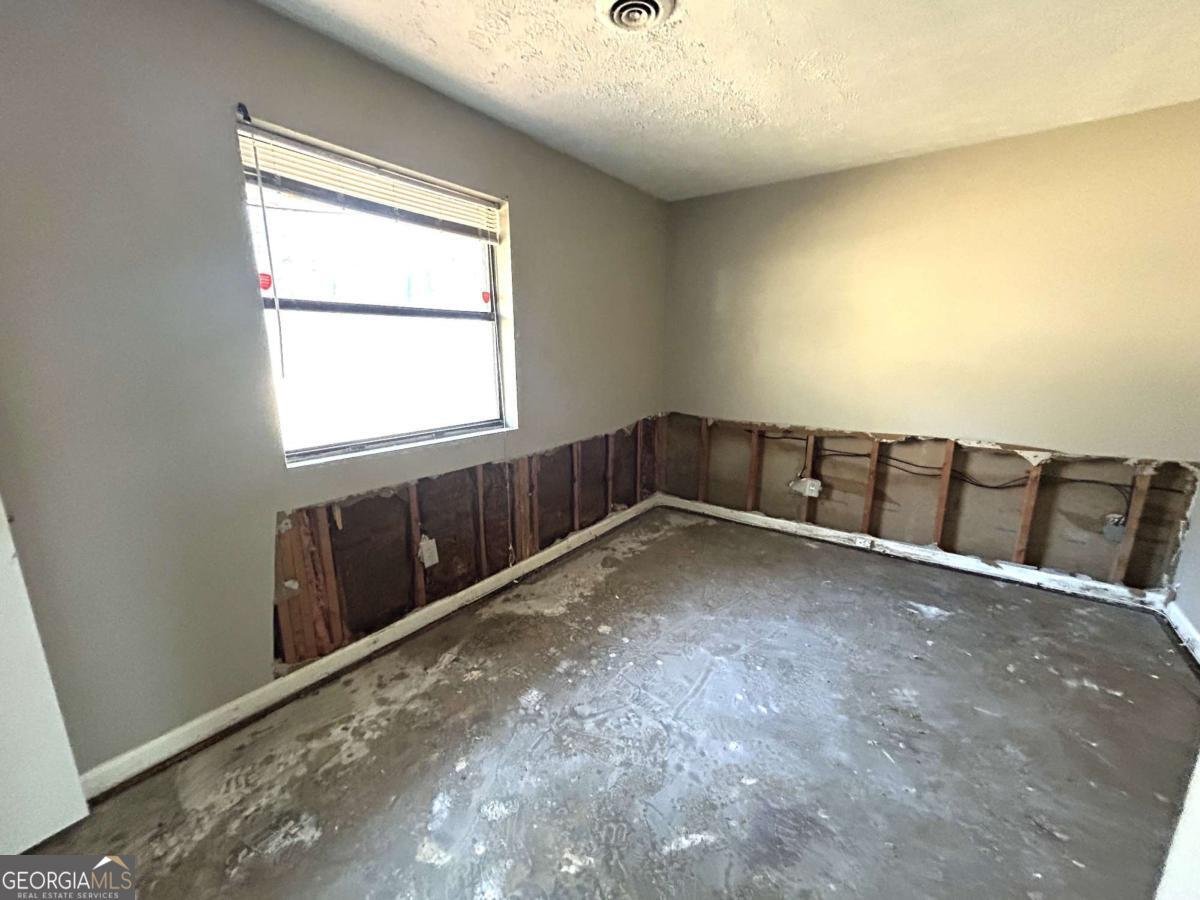 2181 Delowe Drive East Point - Photo 17