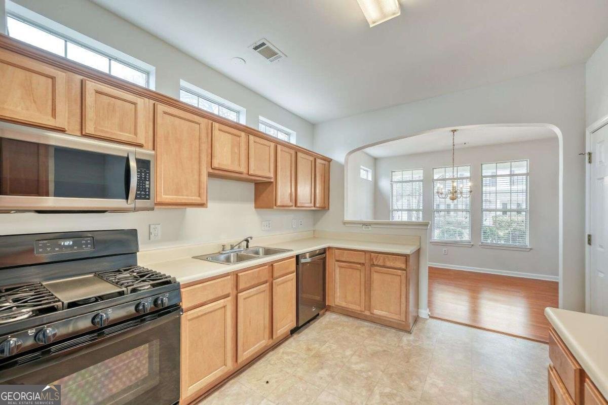 607 Brookwater Drive Stockbridge - Photo 10