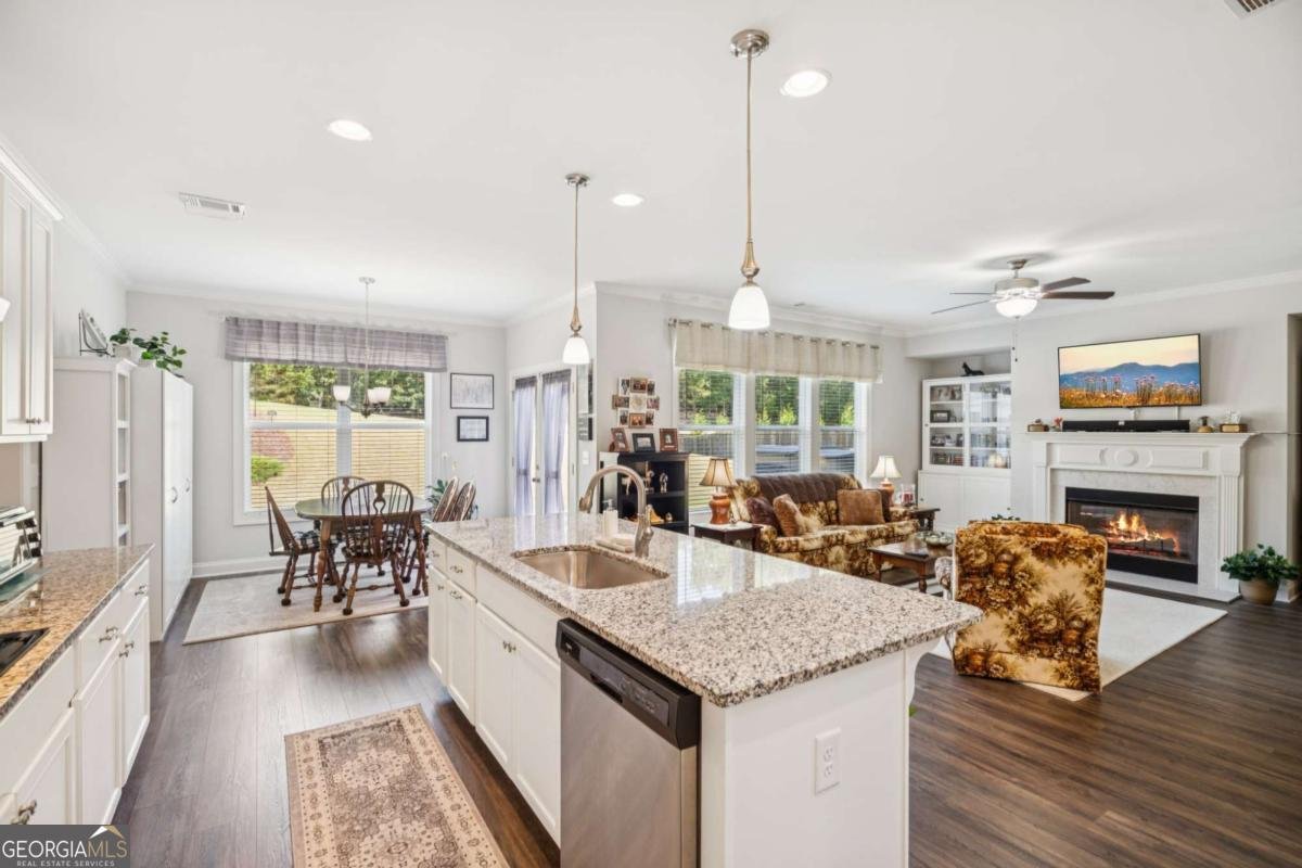 4745 Shady Lake Circle Gainesville - Photo 13