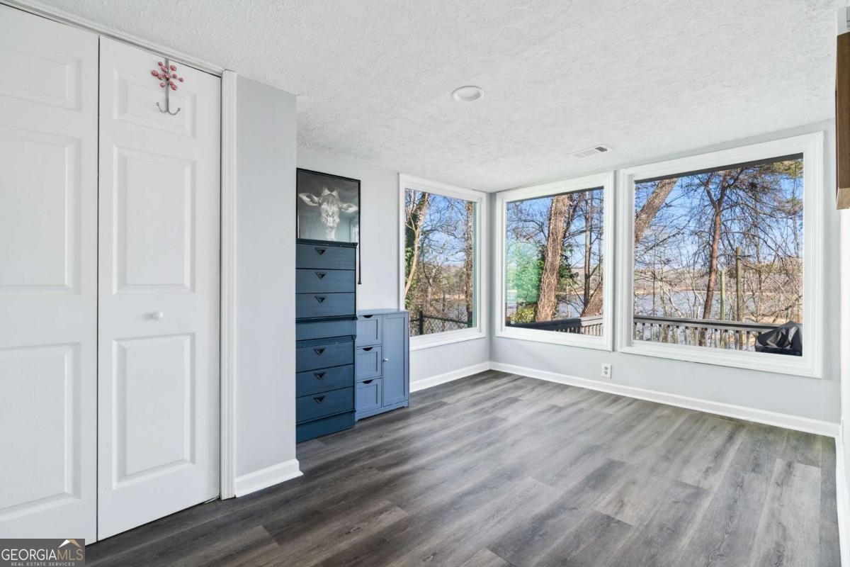 5523 Mount Shores Circle Gainesville - Photo 12