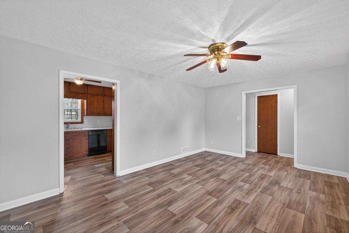 2015 Highriggs Lane Snellville - Photo 9