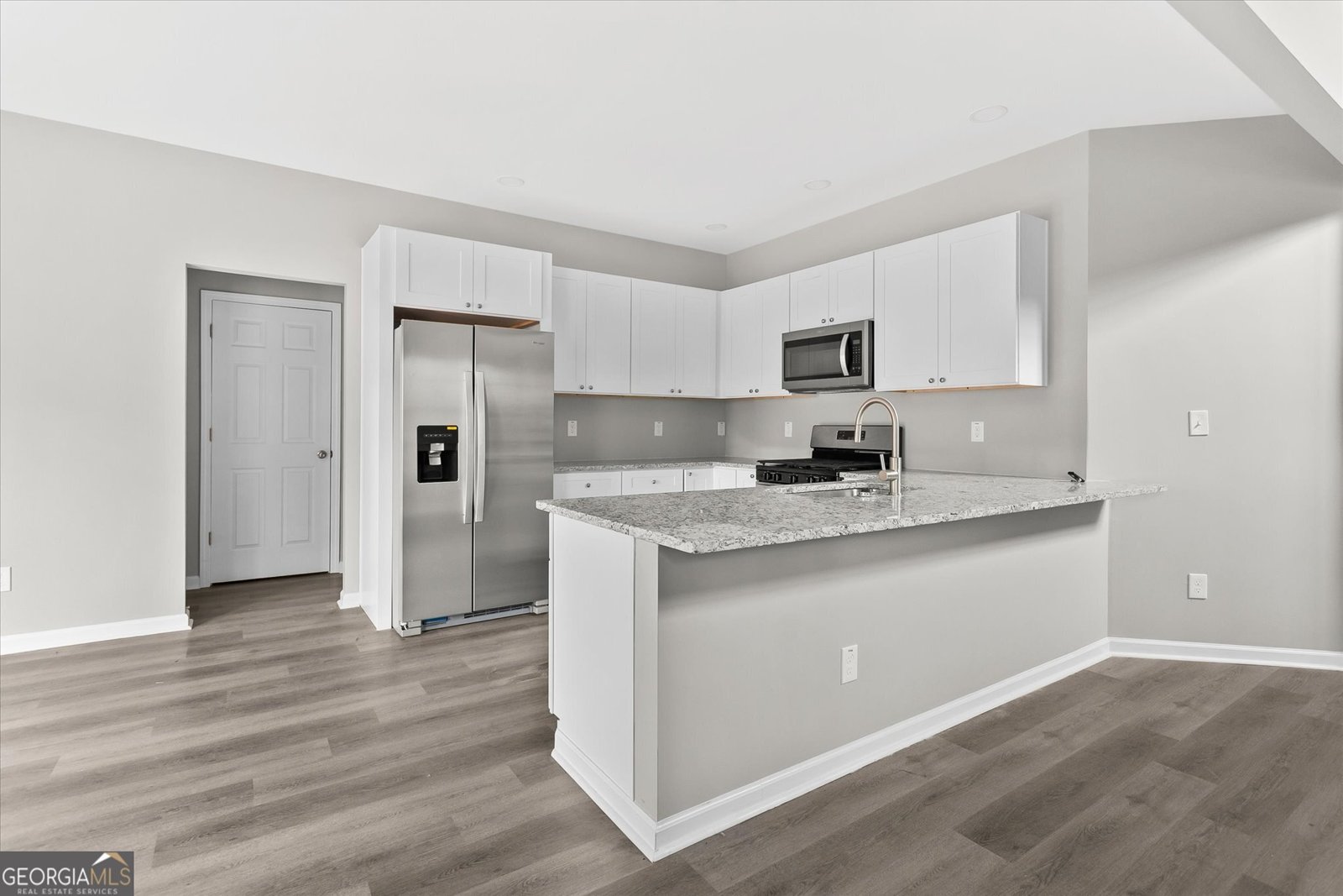 102 Neal Avenue Stockbridge - Photo 17