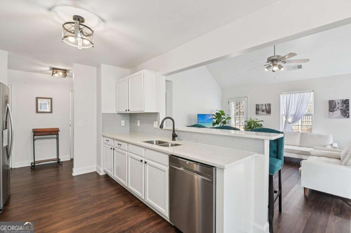 410 Sam Cobb Court Woodstock - Photo 7