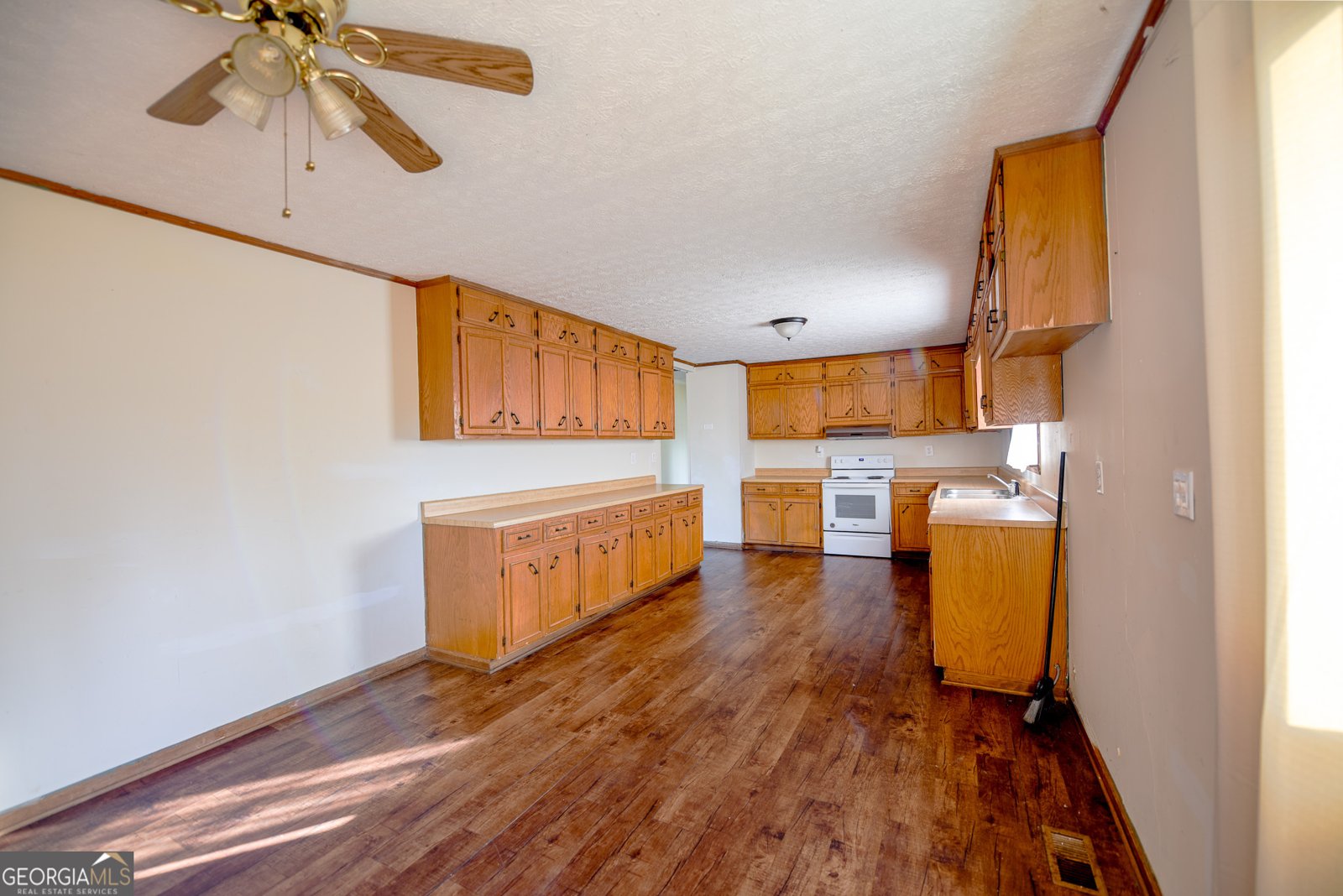 194 Boulevard Street Cleveland - Photo 16