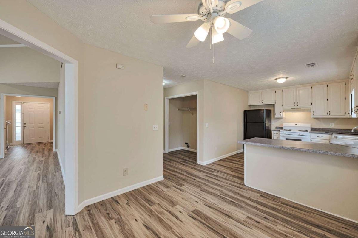 8239 Valley Bluff Riverdale - Photo 10