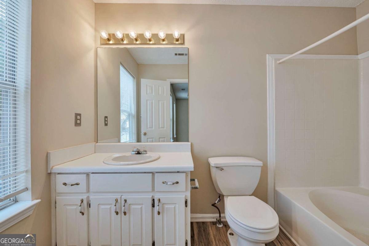 8239 Valley Bluff Riverdale - Photo 18