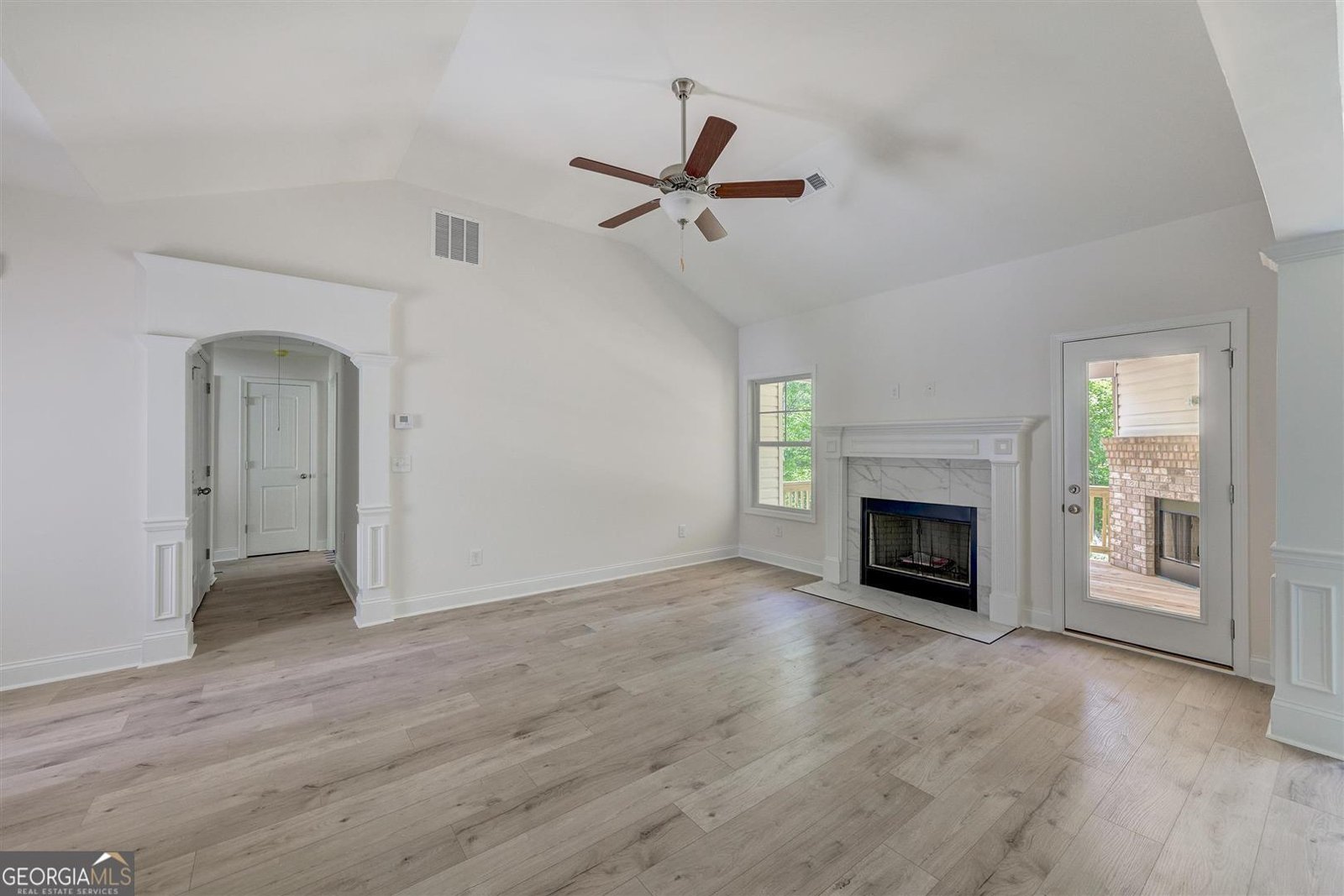 105 Eryn Terrace Covington - Photo 11